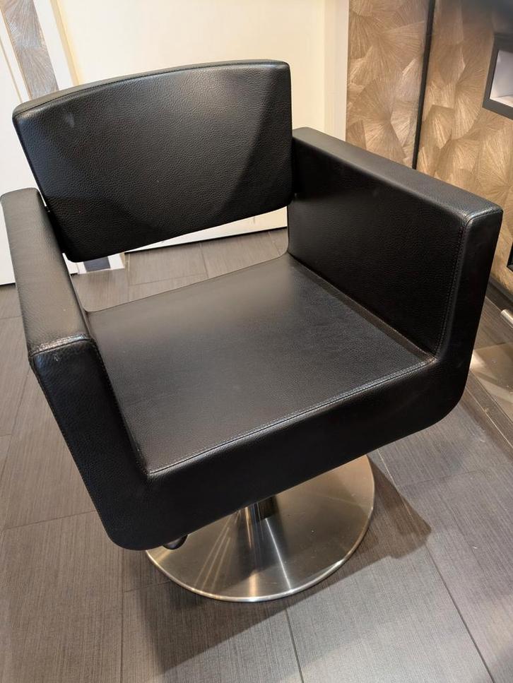 7 Gebruikte Kappersstoelen - Salon Inrichting, Huis en Inrichting, Stoelen, Gebruikt, Vijf, Zes of meer stoelen, Overige materialen