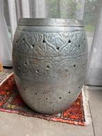Prachtige metalen bijzettafel,ton, hocker, bloempot, Minder dan 55 cm, Metaal of Aluminium, Rond, Ophalen of Verzenden
