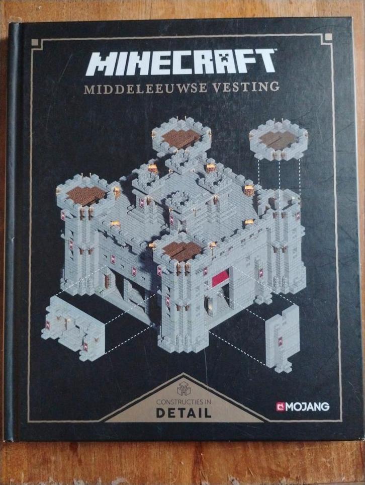 Minecraft Middeleeuwse Vesting - Nieuwstaat!, Boeken, Hobby en Vrije tijd, Ophalen of Verzenden