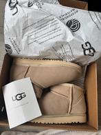 Ugg Mini Sand Beige - Maat 38 - Nieuw in doos!, Kleding | Dames, Ophalen of Verzenden, Nieuw
