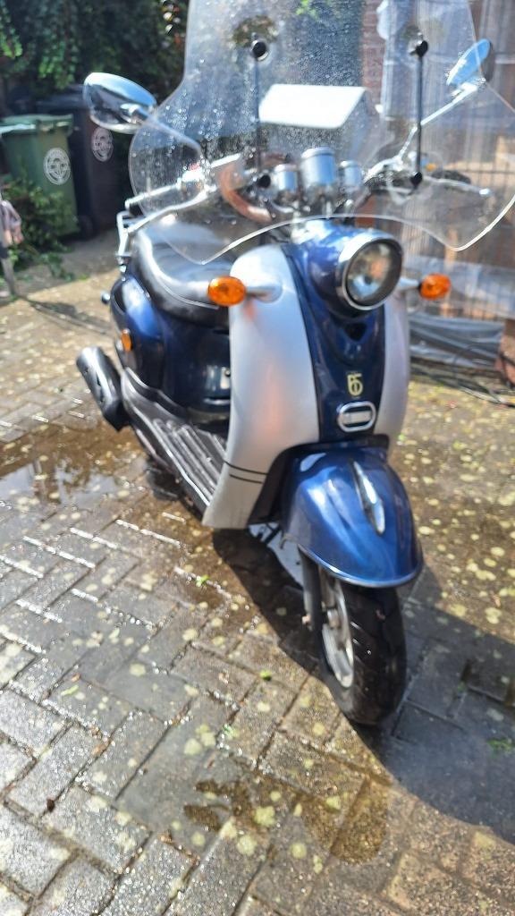 Botian Old Classic Scooter, Fietsen en Brommers, Scooters | Overige merken, Gebruikt, Maximaal 45 km/u, Benzine, Ophalen
