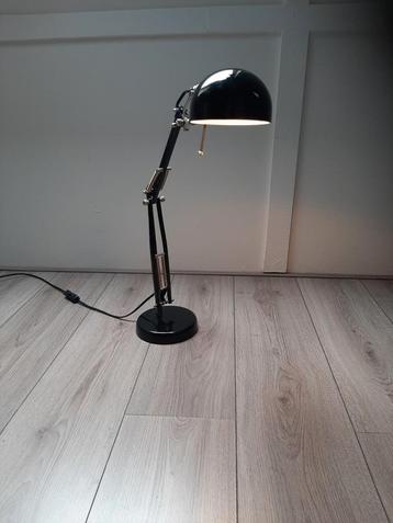 Bureau lamp te koop max 40w beschikbaar voor biedingen