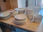 Witte borden en soepkommen, Huis en Inrichting, Keuken | Servies, Ophalen, Gebruikt, Bord(en), Overige stijlen