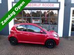Toyota Aygo 1.0-12V Aspiration Red AIRCO,ZEER MOOI,NIEUWE AP, Auto's, Toyota, Voorwielaandrijving, Gebruikt, Met garantie (alle)