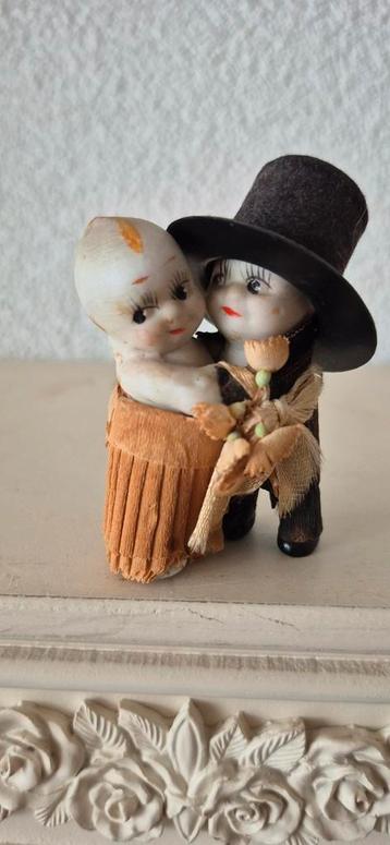 Antiek Porseleinen Paartje - 6cm beschikbaar voor biedingen