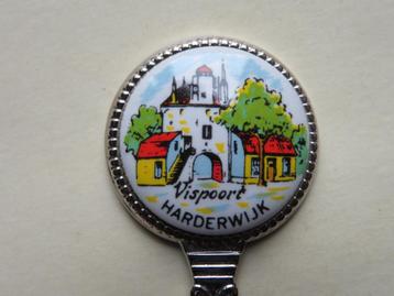 Lepeltje Vispoort Harderwijk porseleinen schildje beschikbaar voor biedingen