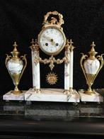 Antiek pendule bronse Franse klokkenstel werk super 19 eu, Antiek en Kunst, Antiek | Klokken, Ophalen of Verzenden