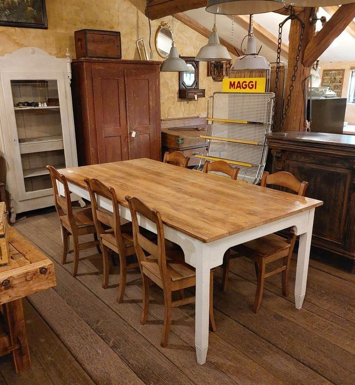 brede oude eettafel met oud houten blad., Antiek en Kunst, Curiosa en Brocante, Ophalen of Verzenden