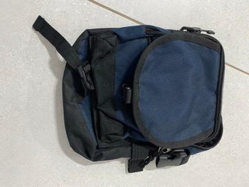 Blauw Heuptasje beschikbaar voor biedingen