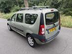 Dacia Logan MCV | airco | imperiaal | 1.6-16V Lauréate, Gebruikt, 4 cilinders, 635 kg, Beige