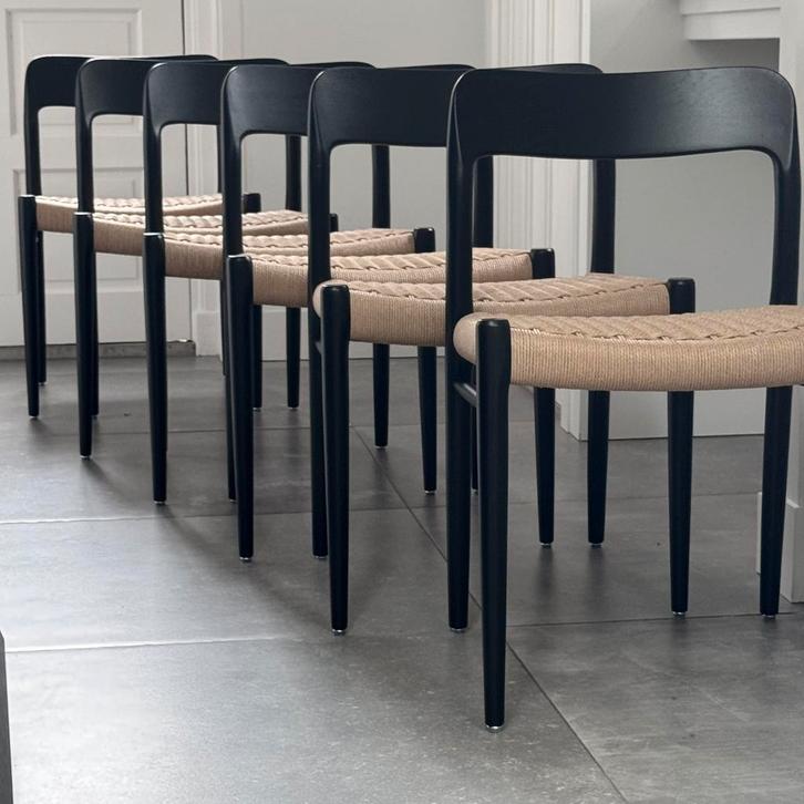 Moller no.75 mat zwart geheel gerestaureerd vintage design, Huis en Inrichting, Stoelen, Zo goed als nieuw, Vijf, Zes of meer stoelen