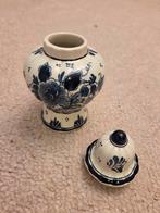 Delfts Blauw Vase met Deksel "Koninklijke Goedewaagen" Delft, Huis en Inrichting, Ophalen, Overige kleuren, Aardewerk of Porselein