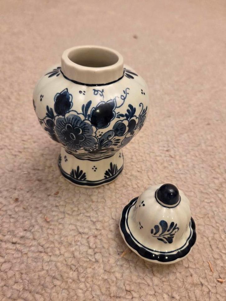 Delfts Blauw Vase met Deksel "Koninklijke Goedewaagen" Delft, Huis en Inrichting, Woonaccessoires | Vazen, Zo goed als nieuw, Overige kleuren