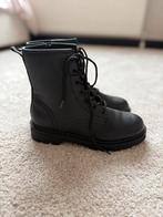 Van Haren Dr. Martens look-a-like maat 36, Kleding | Dames, Schoenen, Ophalen of Verzenden, Nieuw, Zwart, Lage of Enkellaarzen