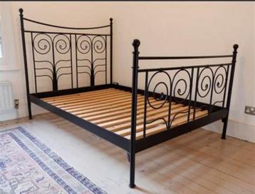Zwart metalen bedframe 140 x 200 cm beschikbaar voor biedingen