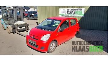Portier 4Deurs links-voor van een Daihatsu Cuore beschikbaar voor biedingen