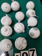 kerstballen gips wit 12 x, Diversen, Kerst, Ophalen of Verzenden