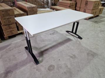 Vepa, bueau , in hoogte instelbaar bureau 160x80 cm beschikbaar voor biedingen