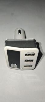 FM Transmitter / Autolader met 3 USB poorten, Ophalen of Verzenden, Zo goed als nieuw