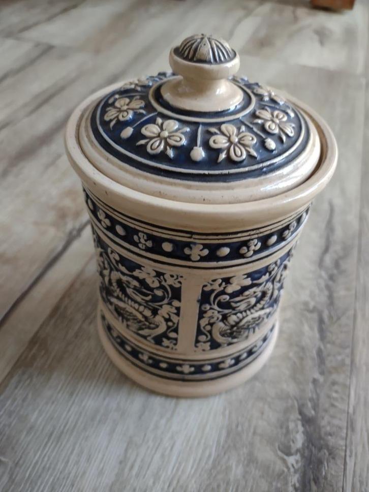 Prachtige oude Duitse pot met deksel. Pot met zwanen/draken., Antiek en Kunst, Antiek | Keramiek en Aardewerk, Ophalen of Verzenden