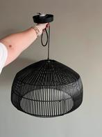 Rotan zwarte hanglamp Dia 50cm, Ophalen, Zo goed als nieuw, 50 tot 75 cm