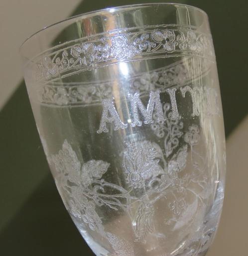 Antieke Franse souvenir glazen met gegraveerde tekst Amitié, Antiek en Kunst, Antiek | Glas en Kristal, Verzenden