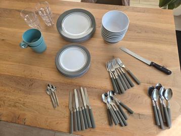 Camping servies en bestek beschikbaar voor biedingen