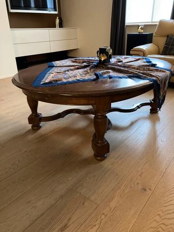 Retro salontafel eikenhout 150x110cm beschikbaar voor biedingen