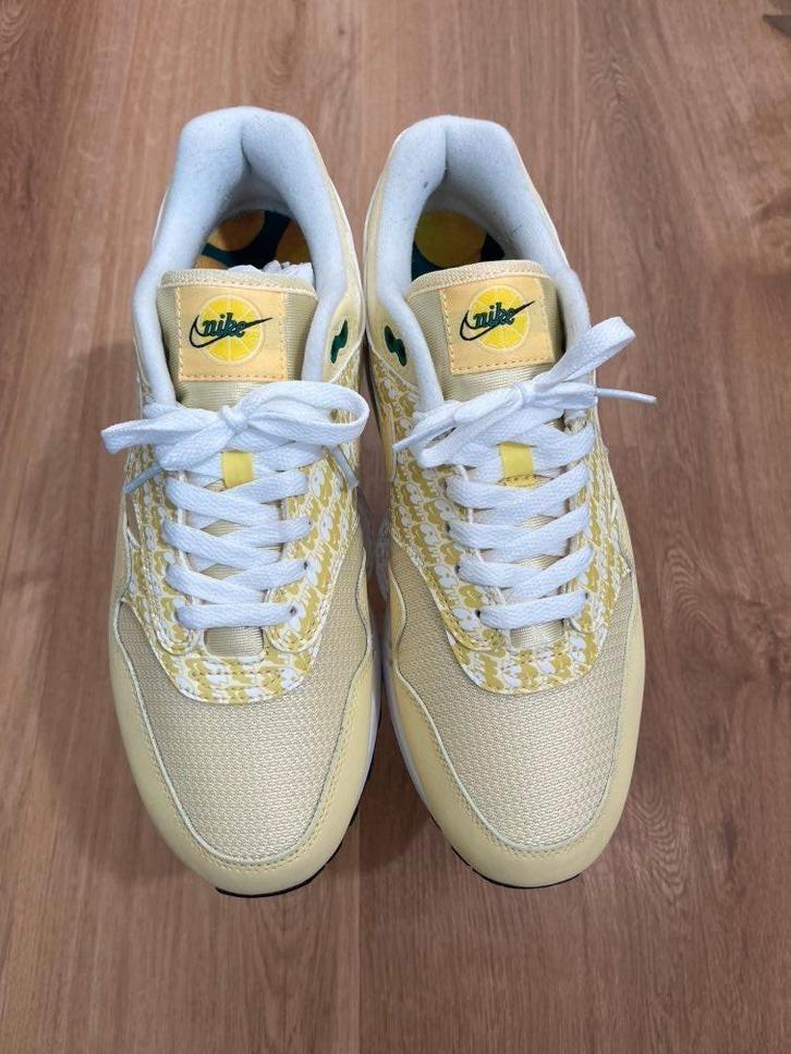 Nike Air Max 1 Lemonade (2020) - Nieuw!, Kleding | Heren, Schoenen, Nieuw, Ophalen of Verzenden