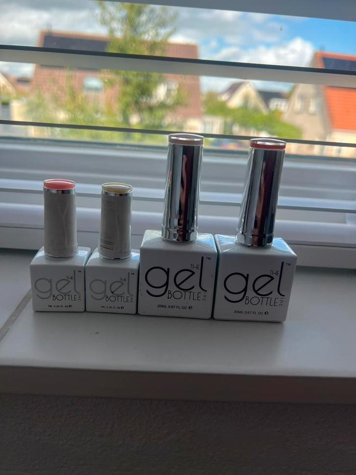 The Gelbottle gellak, Sieraden, Tassen en Uiterlijk, Uiterlijk | Cosmetica en Make-up, Zo goed als nieuw, Handen en Nagels, Overige kleuren