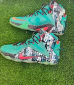 Nike LeBron 12 “Data”, Maat XS of kleiner, Ophalen of Verzenden, Zo goed als nieuw, Schoenen