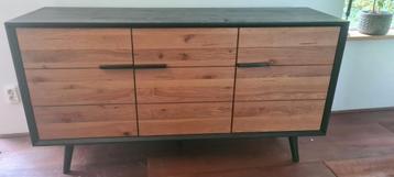 Tv kastje/dressoir massief hout beschikbaar voor biedingen
