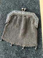 Mooi decoratief beugelbeursje.met merkje, Antiek en Kunst, Antiek | Goud en Zilver, Ophalen of Verzenden