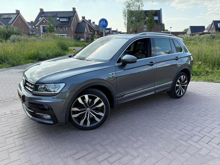 Volkswagen Tiguan 2.0 TSI R line220pk 4Motion DSG 2018 Grijs, Auto's, Volkswagen, Particulier, Tiguan, 4x4, Aangepast voor mindervaliden