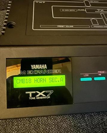 Yamaha TX7 -Sony Bitcorder SDC-500 beschikbaar voor biedingen