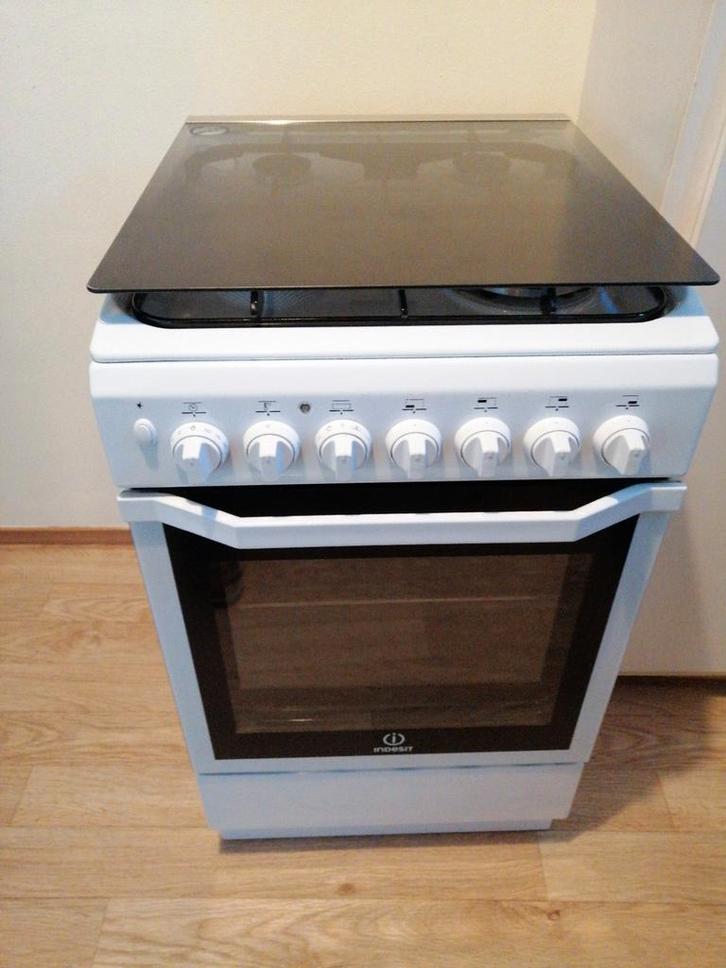 Indesit Gasfornuis met Elektrische Oven - Zo Goed Als Nieuw, Witgoed en Apparatuur, Fornuizen, Zo goed als nieuw, Vrijstaand, Gas