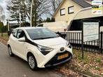 Toyota Aygo 1.0 VVT-i x-play Led/Camera/Cruise/Lederstuurwie, Auto's, Voorwielaandrijving, Gebruikt, Met garantie (alle), 4 stoelen