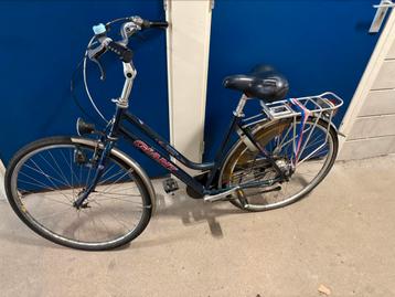 Giant stadsfiets beschikbaar voor biedingen