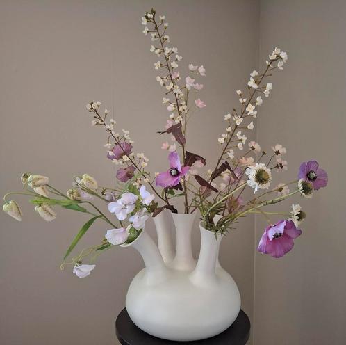 Witte Bombyxx toetervaas 32x34cm (zonder bloemen), Huis en Inrichting, Woonaccessoires | Vazen, Zo goed als nieuw, Wit, Minder dan 50 cm