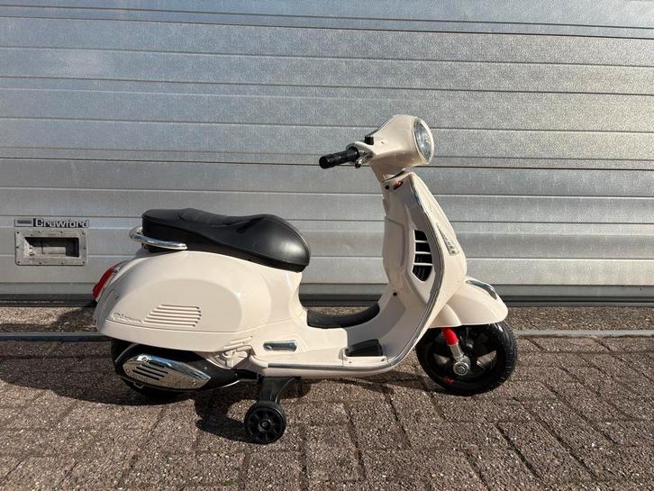 Vespa kinder Accu Scooter - gebruikt, Kinderen en Baby's, Speelgoed | Buiten | Accuvoertuigen, Gebruikt, Ophalen