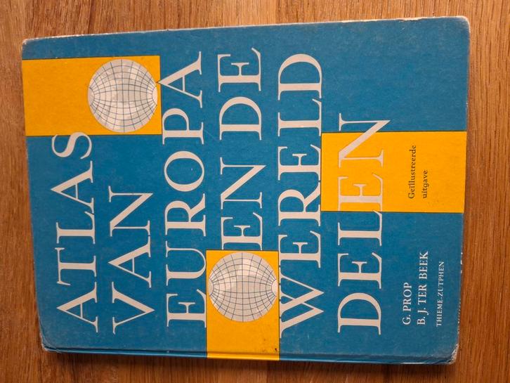 Atlas van Europa en de werelddelen, Boeken, Atlassen en Landkaarten, Gelezen, Overige atlassen, 1800 tot 2000, Ophalen of Verzenden