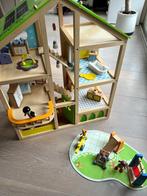 Hape poppenhuis compleet met uitbreidingen!, Ophalen, Zo goed als nieuw, Poppenhuis