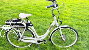 Mooie nette goede moederfiets E-bike Sparta Amazone 61cm beschikbaar voor biedingen
