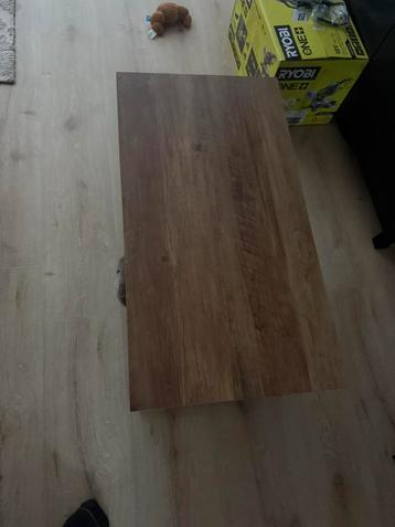 Salontafeltje zwart staal onderstel beschikbaar voor biedingen