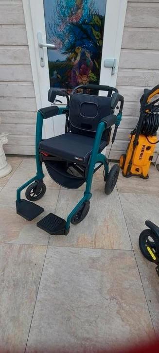 Rollz motion performance luchtbanden rolstoel rollator, Diversen, Rolstoelen, Zo goed als nieuw, Duwrolstoel, Ophalen of Verzenden
