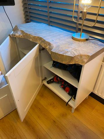 Mooi kastje met rustiek blad & lampje! beschikbaar voor biedingen