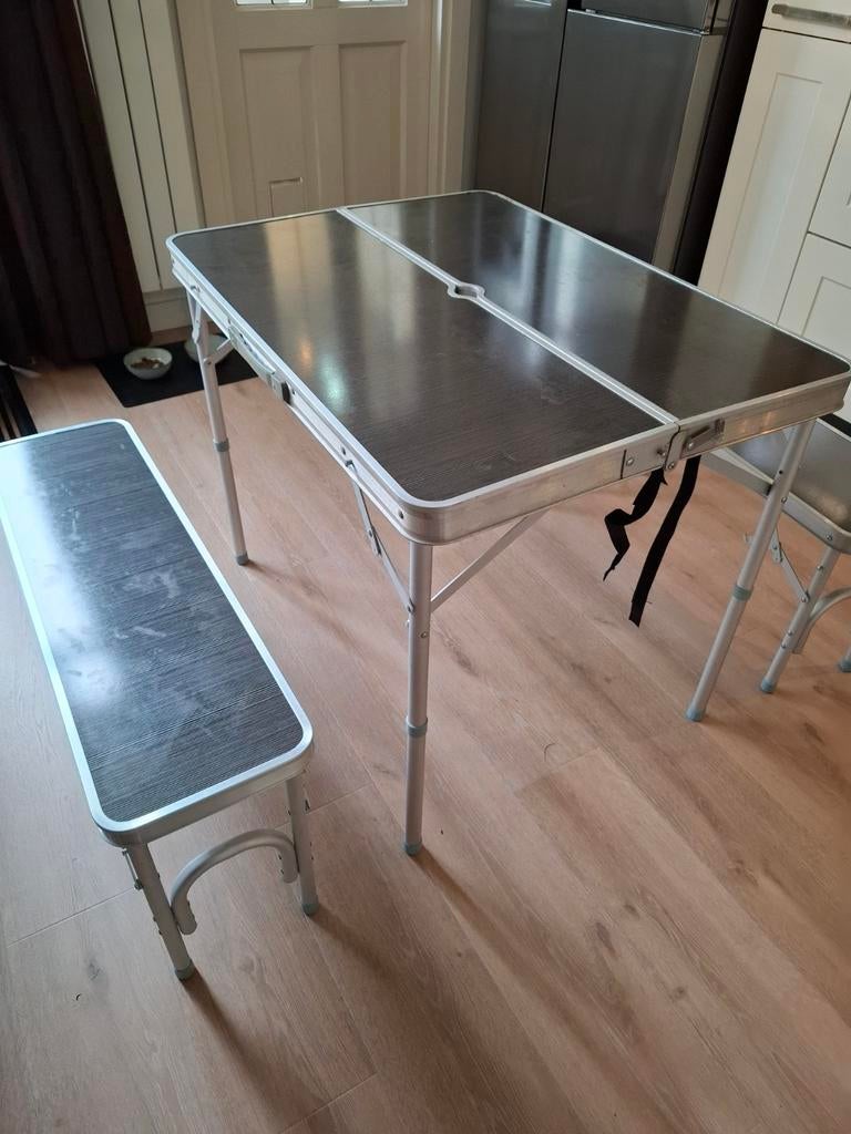 Compacte picknickbank met tafel, koffer., Caravans en Kamperen, Kampeermeubelen, Ophalen of Verzenden