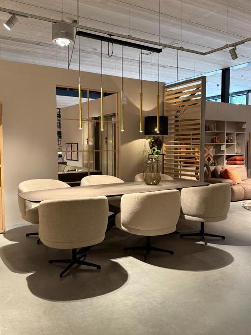 zeer luxe eetkamer fauteuil beige stof van 399,- nu 279,-, Huis en Inrichting, Stoelen, Nieuw, Eén, Stof, Overige kleuren, Ophalen