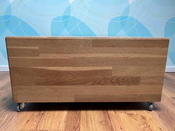 Houten salontafel 70x70x35 beschikbaar voor biedingen