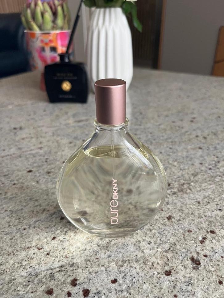 DKNY Pure a Drop of Rose 100 ml, Sieraden, Tassen en Uiterlijk, Uiterlijk | Parfum, Nieuw, Ophalen of Verzenden